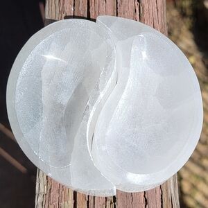 NEW 4" SELENITE YIN YANG BOWL